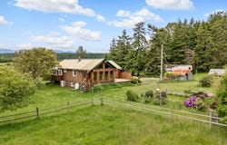 818 Knight Rd, Comox, British Columbia V9M 3T2