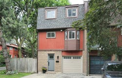 2 Snapdragon Drive, Toronto, Ontario M2J4X6