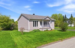 525 Rue Monfette, Val-des-Sources, Quebec J1T3R2