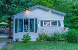 222 Av. du Bruant, Sainte-Agathe-des-Monts, Quebec J8C2Z7