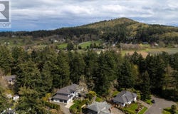 1006 Pheasantwood Place, Saanich, British Columbia V8X4Z3