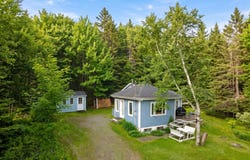5847 Ch. du Lac-Arpin, Sainte-Agathe-des-Monts, Quebec J8C2Z8