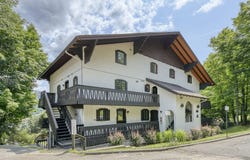 227 Ch. de Lac-Tremblant-Nord 412, Mont-Tremblant, Quebec J8E 1B4
