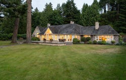 382 Judges Row, Qualicum Beach, British Columbia V9K 1G6
