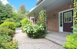 2 Oakview Place, Uxbridge, Ontario L9P0L1