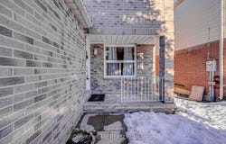 Main an - 2083 Duberry Drive, Pickering, Ontario L1X1Y7
