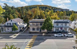 825 829 Rue de St-Jovite, Mont-Tremblant, Quebec J8E 3J8