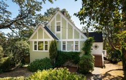 1959 Hampshire Rd, Oak Bay, British Columbia V8R5T9