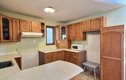 115 Rue Lévesque, Fleurimont, Quebec J1E1M4