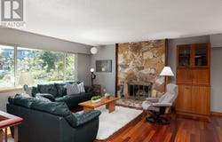 3916 Landis Place, Saanich, British Columbia V8X4C1