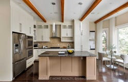 8 Rutherglen Road, Toronto, Ontario M4G1L6