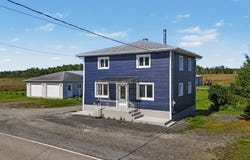 270 4e Rang O., Saint-Anaclet-de-Lessard, Quebec G0K1H0