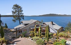 9987 Welcome Wynd, Halfmoon Bay, British Columbia V7Z 1G5