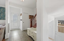 521 Av. Pine, Saint-Lambert, Quebec J4P 2P2