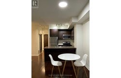 604 - 385 Prince Of Wales Drive, Mississauga, Ontario L5B0C6