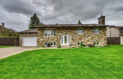2038 Rue de Murcie, Vimont, QC H7M3Y3, CA, Vimont, Quebec H7M3Y3