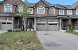 1323 Chee Chee Landing, Milton, Ontario L9E1L3
