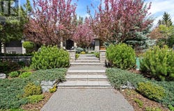 1020 Bel-Aire Drive, Calgary, Alberta T2V2B9