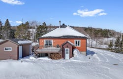 111 Ch. St-Joseph, Rimouski, Quebec G5N5E5