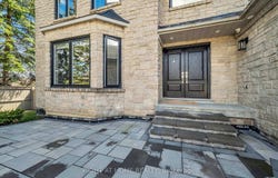 1092 Stonehaven Avenue, Newmarket, Ontario L3X1M7