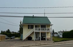 537-539 Rue St-Laurent, Saint-Siméon, QC G0T1X0, CA, Saint-Siméon, Quebec G0T1X0