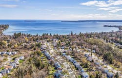 1057 Vance Crescent, Innisfil, Ontario L9S1V6