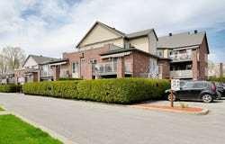 408 Rue St-Eustache, Saint-Eustache, QC J7R2M3, CA, Saint-Eustache, Quebec J7R2M3
