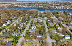 894 Rue Mason, Otterburn Park, Quebec J3H1E8
