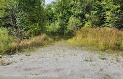 51 Rue Monette, Saint-Hippolyte, Quebec J8A0G1