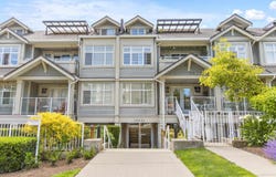 15621 Marine Drive, White Rock, British Columbia V4B1E1