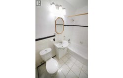 203 - 896 Eglinton Avenue E, Toronto, Ontario M4G2L2