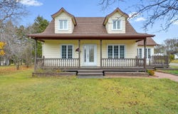 235 Av. Drewitt, Rimouski, Quebec G5M1L1