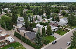 8307 73 AV NW, Edmonton, Alberta T6C0E1