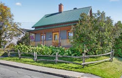1254 Rue Principale E., Magog, Quebec J1X1Z5