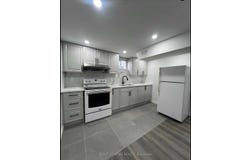 633 Gibbons Street E, Oshawa, Ontario L1J4Z7