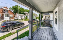 44 Division Street N, St. Catharines, Ontario L2R3G5