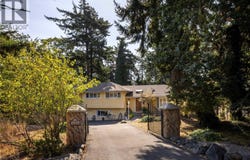 3935 Tudor Avenue, Saanich, British Columbia V8N4L2