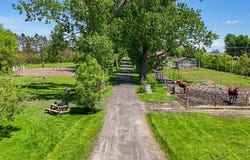 422 Ch. du Grand-Pré, Saint-Jean-sur-Richelieu, QC J2Y1C9, CA, Saint-Jean-sur-Richelieu, Quebec J2Y1C9