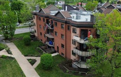 15 Boul. Bellerose E., Vimont, Quebec H7K1S5