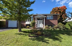 10 Tsse Groulx, Granby, Quebec J2G8T2