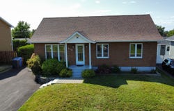 112 Rue de la Touraine, Rimouski, QC G5L5N6, CA, Rimouski, Quebec G5L5N6
