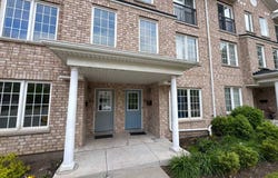 28 Strangford Lane, Toronto, Ontario M1L0E4