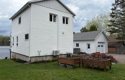 9 Ch. du Lac-Pezard, Saint-Fulgence, Quebec G0V1S0