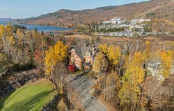 207 Ch. des Quatre-Sommets 5, Mont-Tremblant, Quebec J8E 1C6