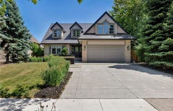 262 Mary Street, Oakville, Ontario L6K3V4