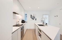 430 Parry St 204, Victoria, British Columbia V8V 2H7