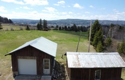 25 Ch. D'Auteuil, Clermont, Quebec G4A1A9