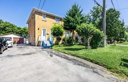 17 Magnolia Avenue, Toronto, Ontario M1K3K2