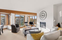 140 Rue Pinoteau 2132, Mont-Tremblant, Quebec J8E 1G2