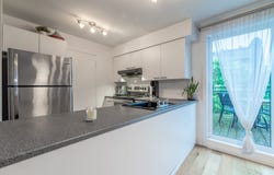 8676 Av. André-Grasset, Ahuntsic-Cartierville, QC H2M2M6, CA, Ahuntsic-Cartierville, Quebec H2M2M6